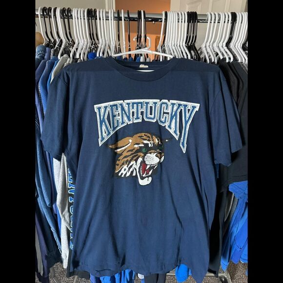 Vintage University of Kentucky Wildcats Tee - Picture 1 of 3
